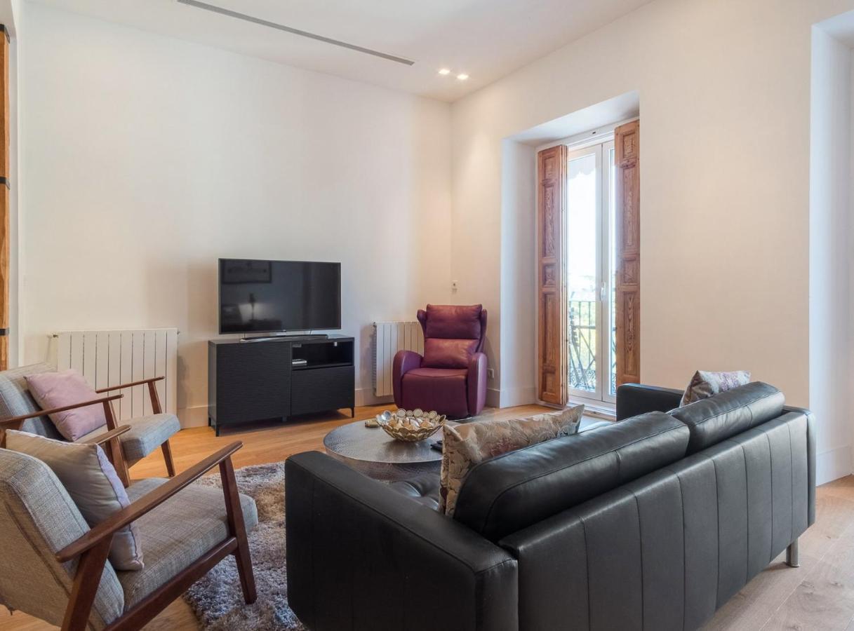 Bailen Palacio Real Apartment มาดริด ภายนอก รูปภาพ